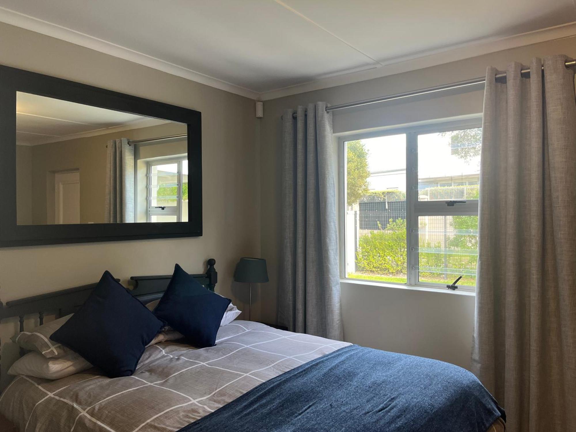 Tuis En Tevrede - 1 Bedroom Flat Hermanus Eksteriør bilde